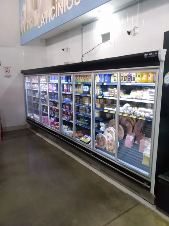 Ilha refrigerada de mercado