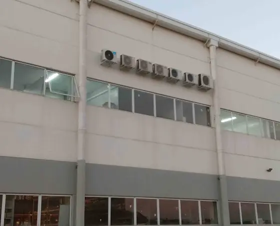 Instalação de ar-condicionado em empresa